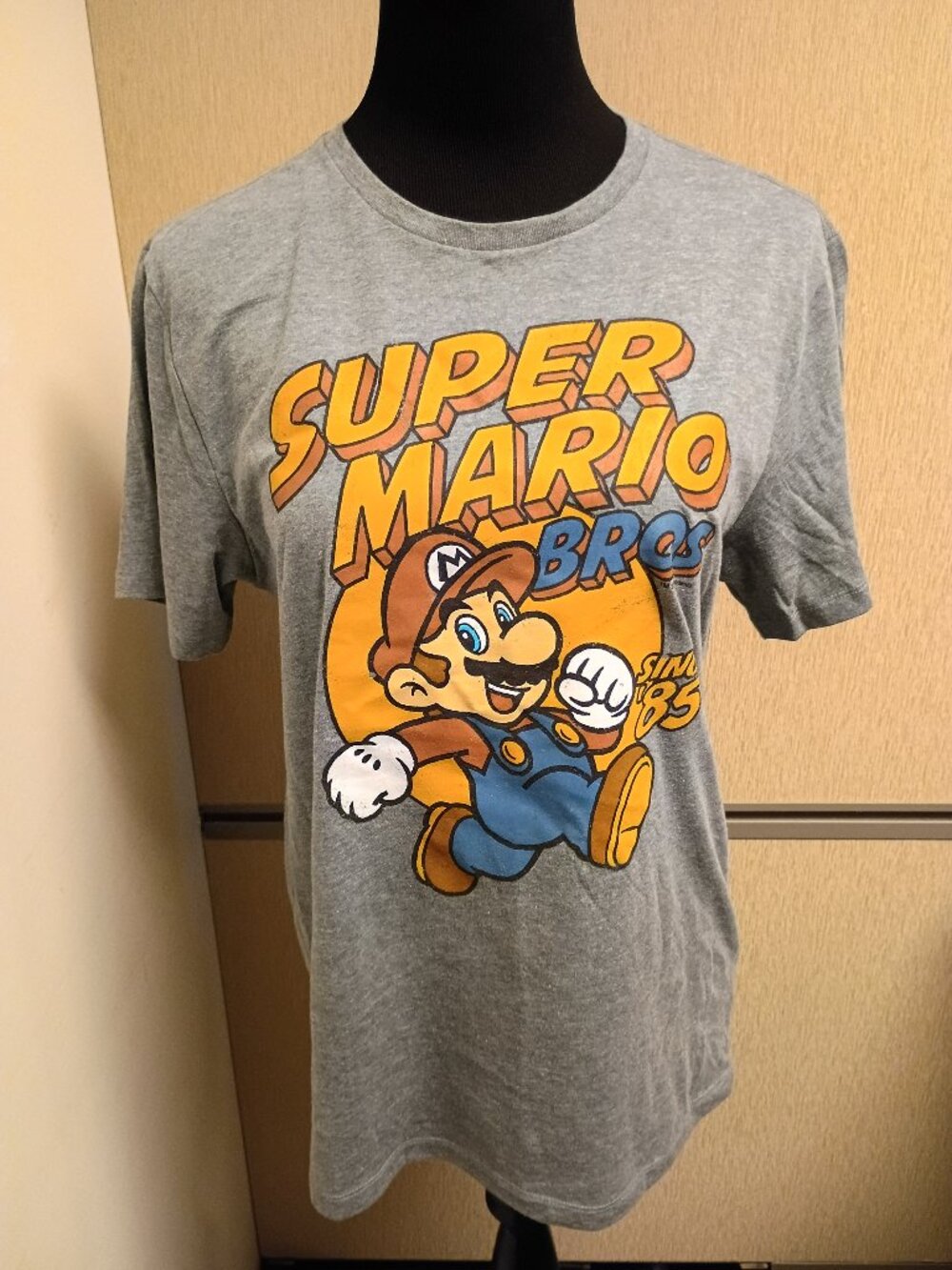 C18 Old Navy Super Mario Unisex Tee Size M